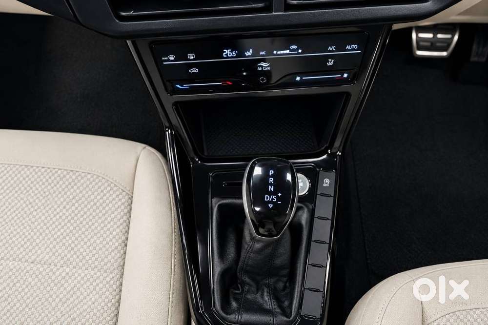 Volkswagen Virtus 1.0 Highline Tsi At, 2025