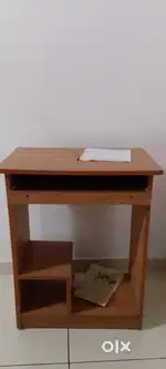 Computer table