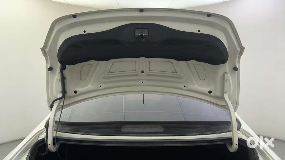 Hyundai Verna Hyundai-verna-2015-2016-1.6-crdi-s-option, 2015, Diese..