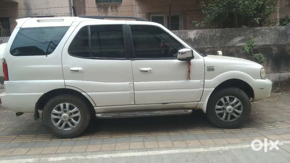 Tata Safari