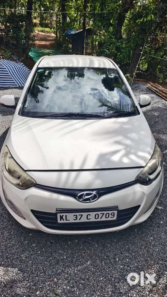 Neat High Quality Hyundai I20 Magna  2014 Petrol 60500 Km Driven