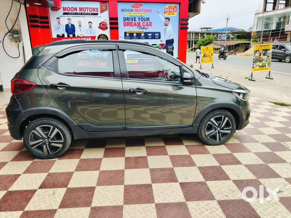 Tata Tiago 1.05 Revotorq Xz Plus Dualtone, 2023, Petrol