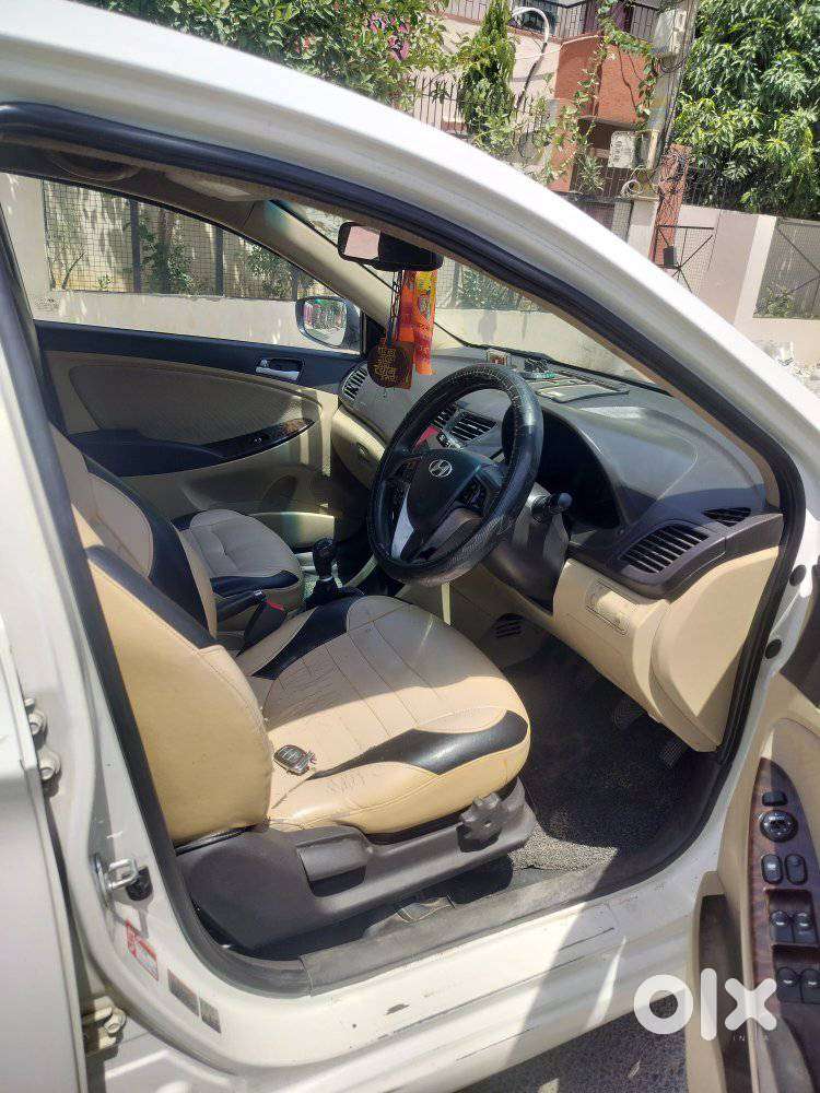 Hyundai Verna 1.6 Sx Crdi (o) At, 2015, Diesel