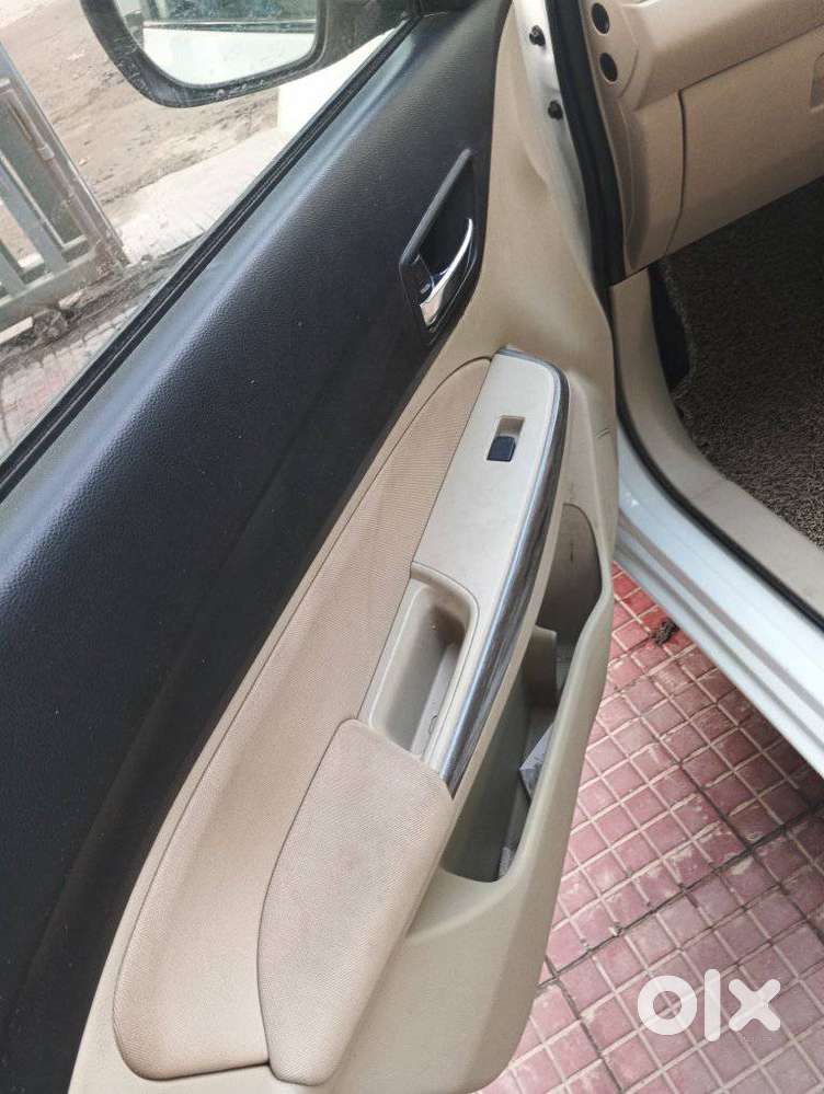 Maruti Suzuki Dzire 1.2 Zxi, 2022, Petrol
