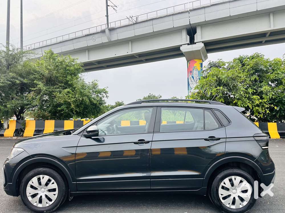 Volkswagen Taigun 1.0 Tsi Highline At, 2022, Petrol