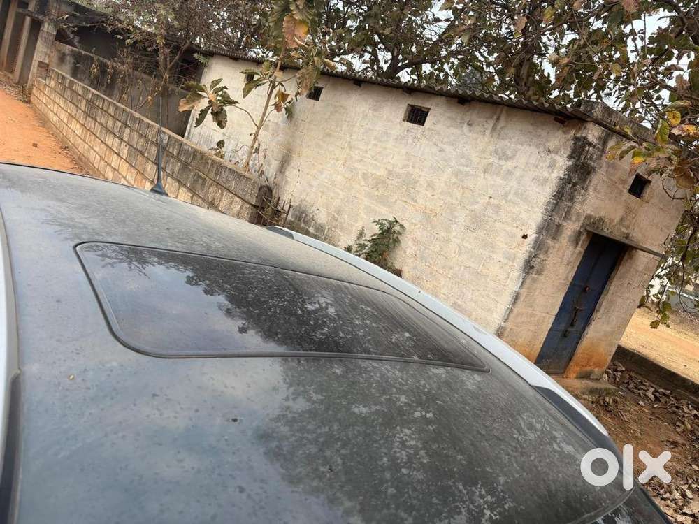 Tata Nexon 2020 Petrol 76000 Km Driven With Sunroof