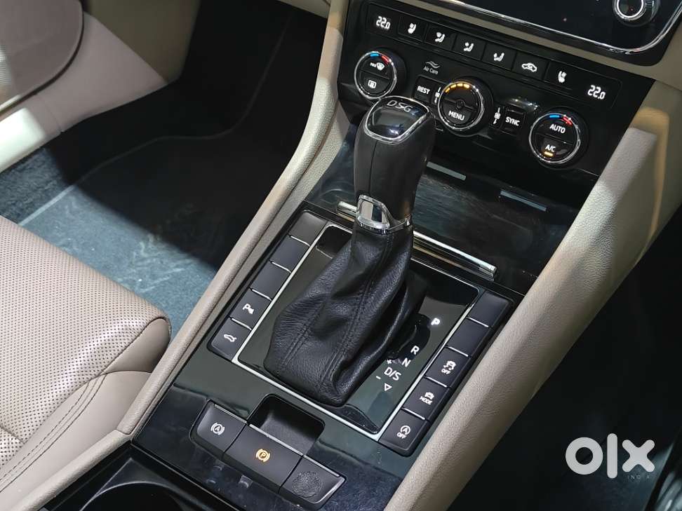 Skoda Superb 2.0 Tsi At L&k, 2020, Petrol