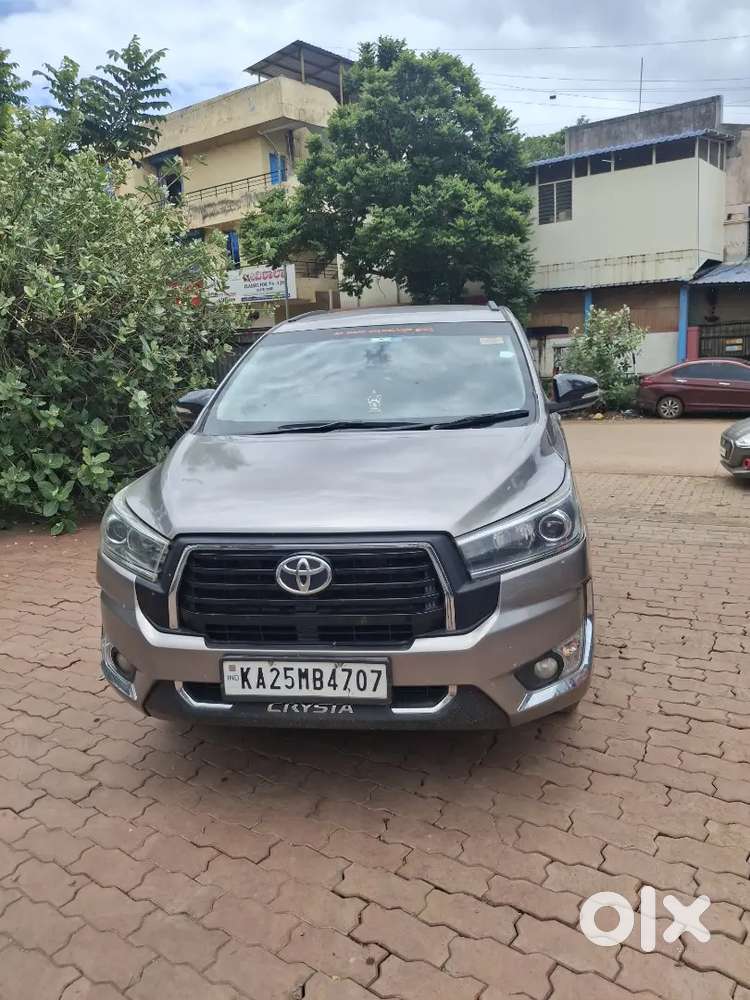 Toyota Innova Crysta 2016 Diesel Well Maintained
