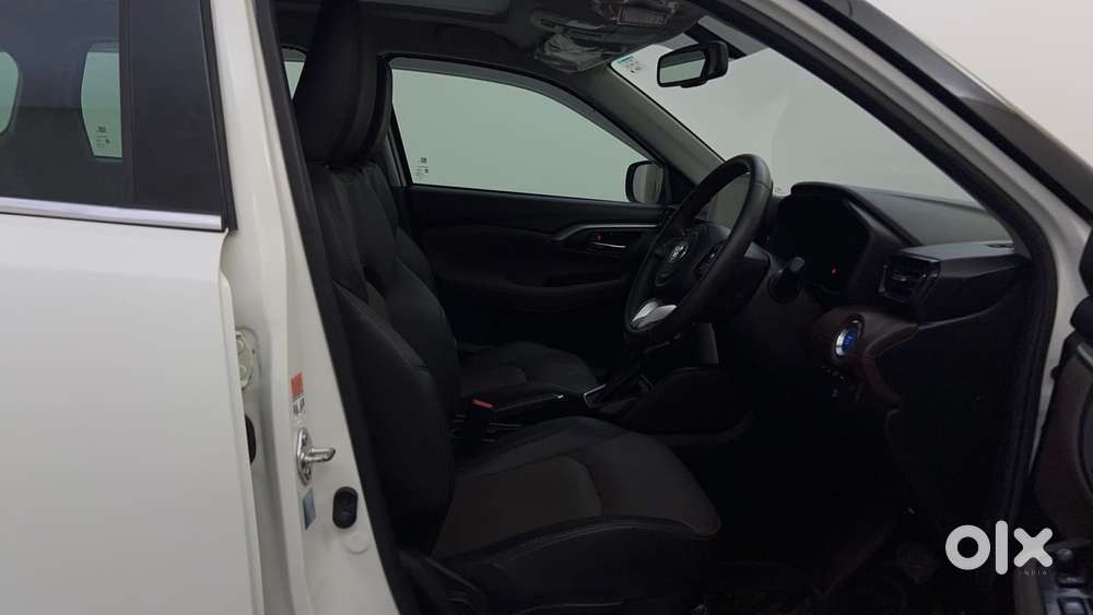 Toyota Urban Cruiser Hyryder V Hybrid Aero Edition, 2025, Cng & Hybr..