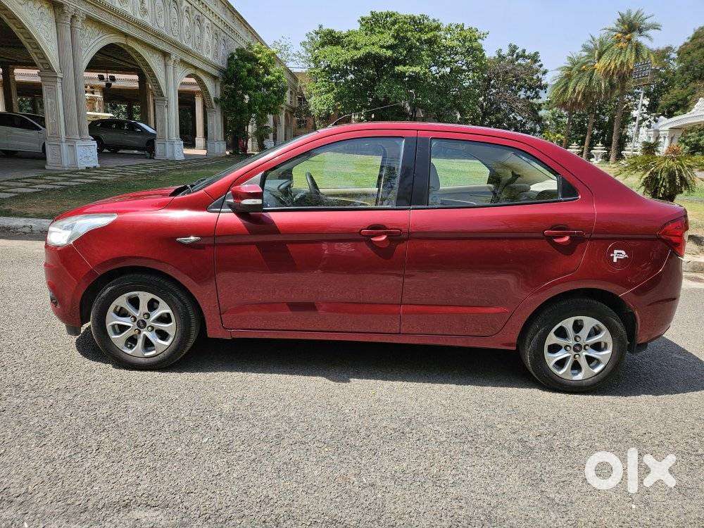 Ford Figo Aspire Titanium Blu, 2015, Petrol