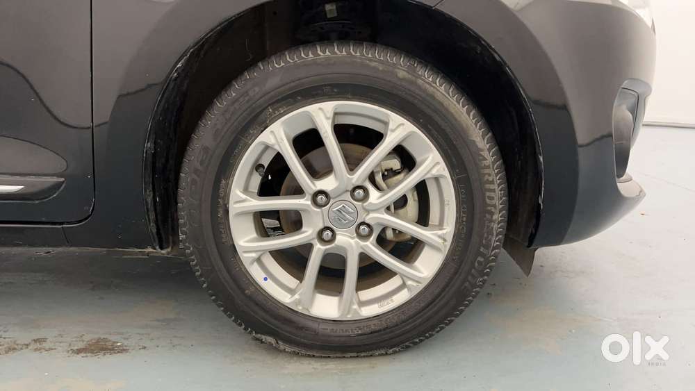 Maruti Suzuki Swift 1.3 Zxi, 2023, Petrol