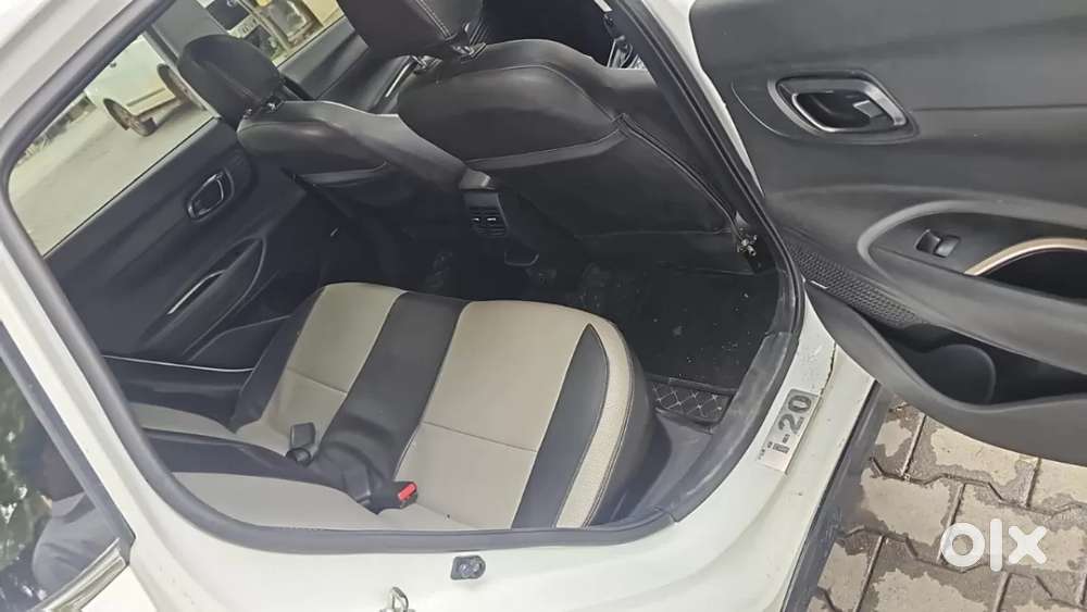 Hyundai I20 Asta (o) 1.2 Ivt, 2022, Petrol