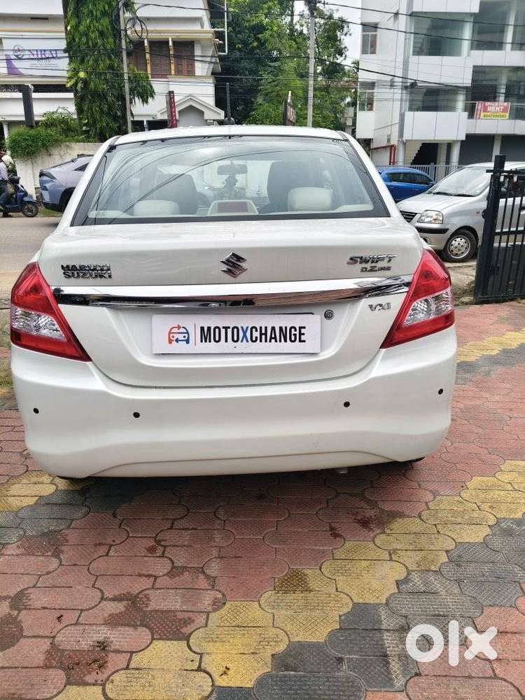 Maruti Suzuki Swift Dzire Vxi Optional, 2016, Petrol