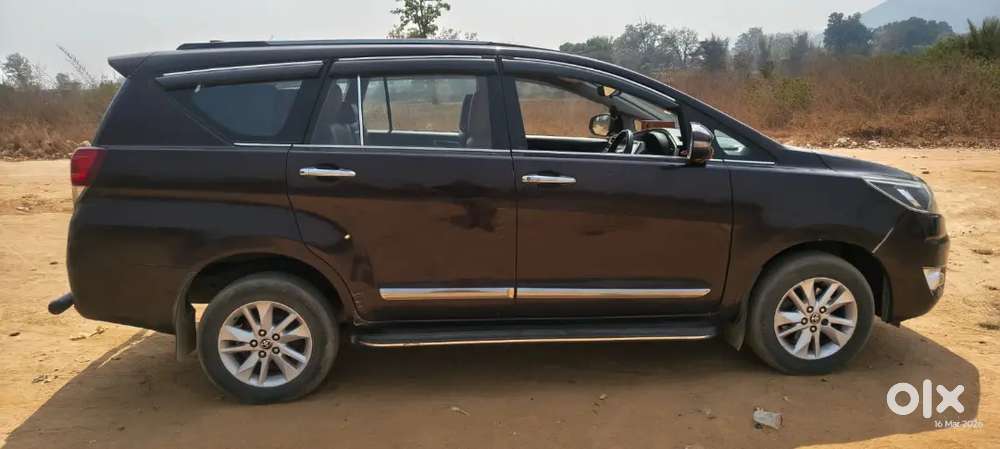 Toyota Innova Crysta 20 Diesel Well Maintained
