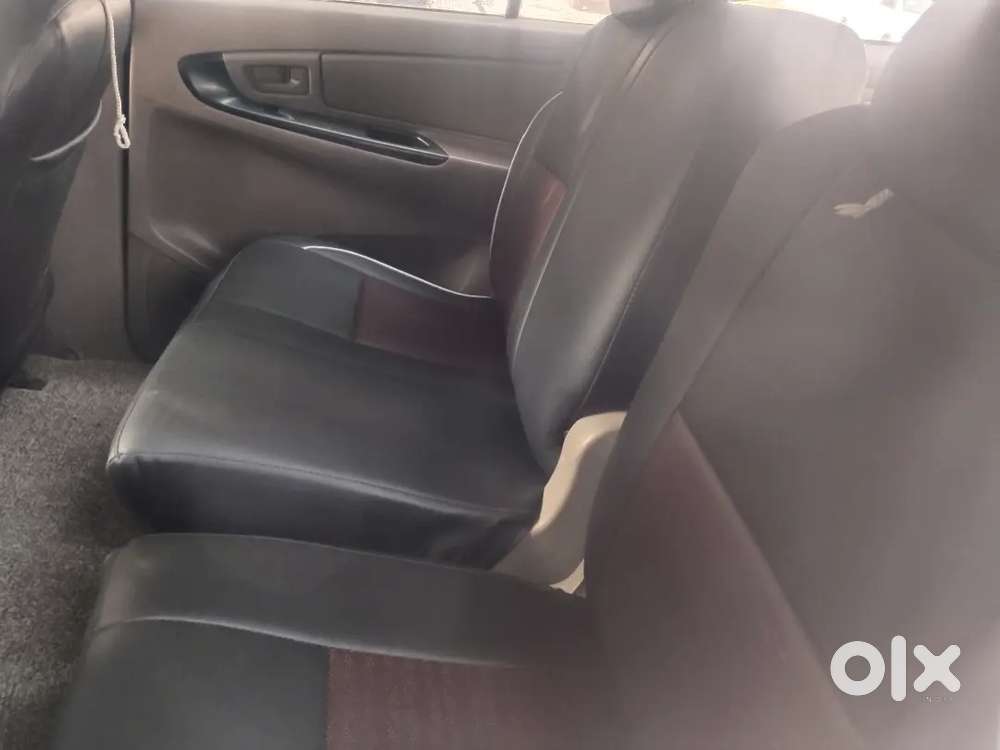 Toyota Innova 2015