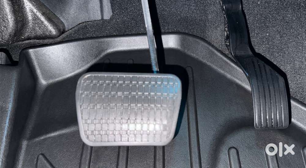 Tata Punch 1.2 Revotron Creative Amt Dual Tone, 2021, Petrol