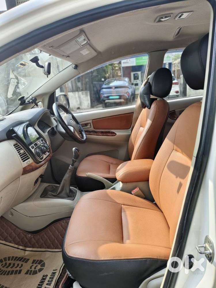 Toyota Innova [2013-2016] 2.5 G4 8 Str, 2014, Diesel