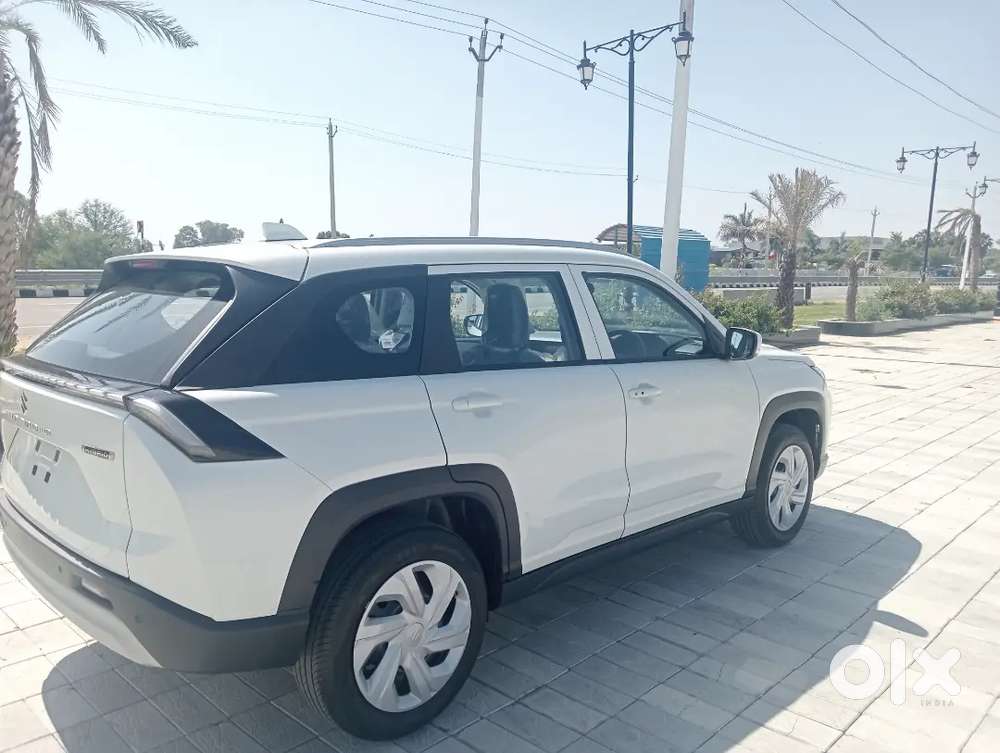 Maruti Suzuki Victoris 2025 Cng & Hybrids  Only 100 Km Driven