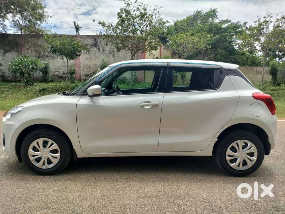 Maruti Suzuki Swift VVT VXI, 2023, Petrol