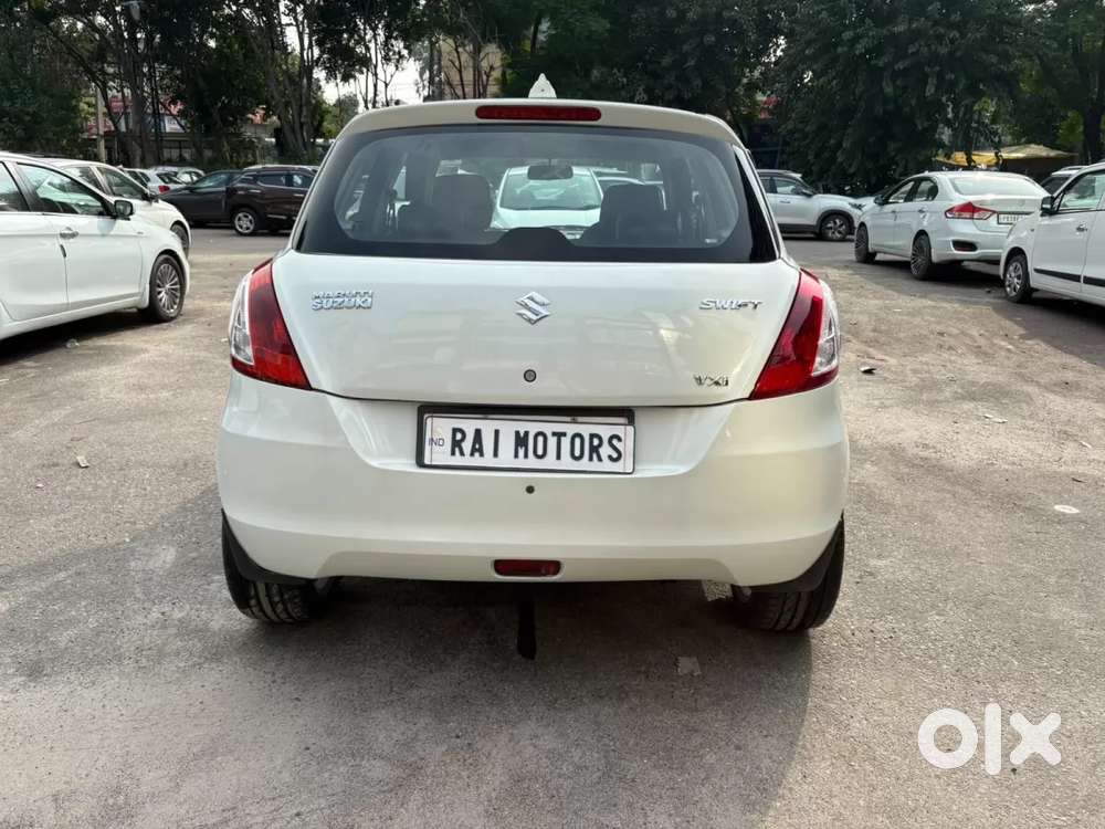 Maruti Suzuki Swift Vxi, 2016, Petrol