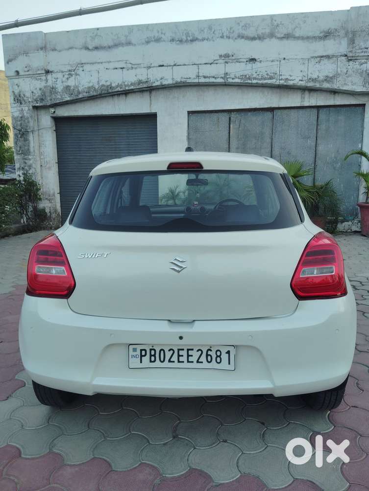 Maruti Suzuki Swift Vxi + Manual, 2021, Petrol