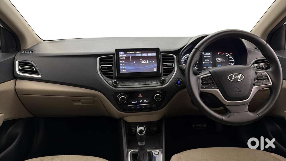 Hyundai Verna 1.5 Sx Vtvt Ivt, 2022, Petrol