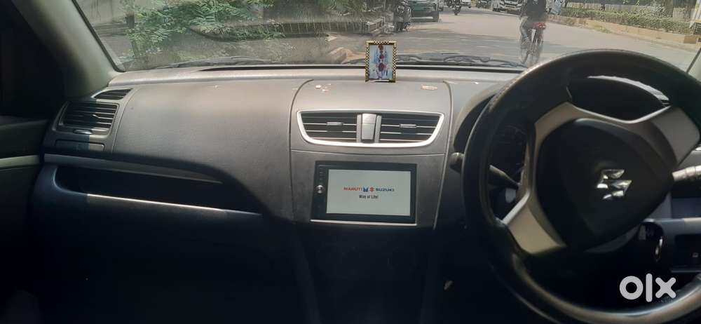 Maruti Suzuki Swift Vxi 1.2 Abs Bs-iv, 2017, Petrol