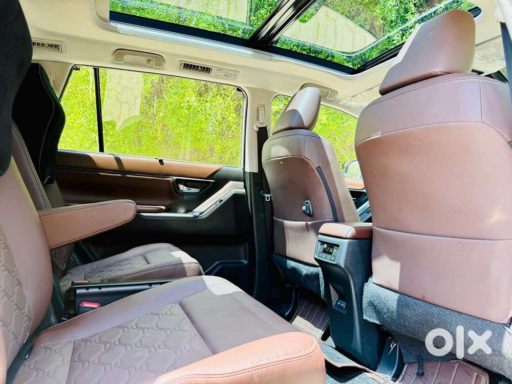 Toyota Innova Hycross 2.0 Zx (o) Hybrid 7 Str, 2026, Petrol