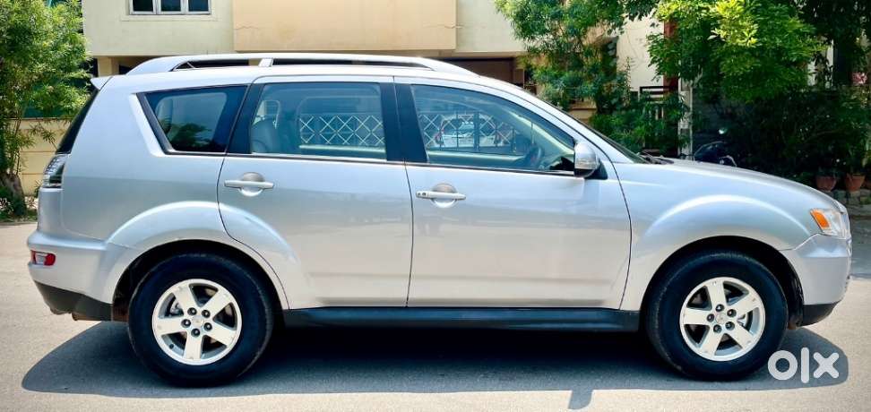 Mitsubishi Outlander New, 2011, Petrol