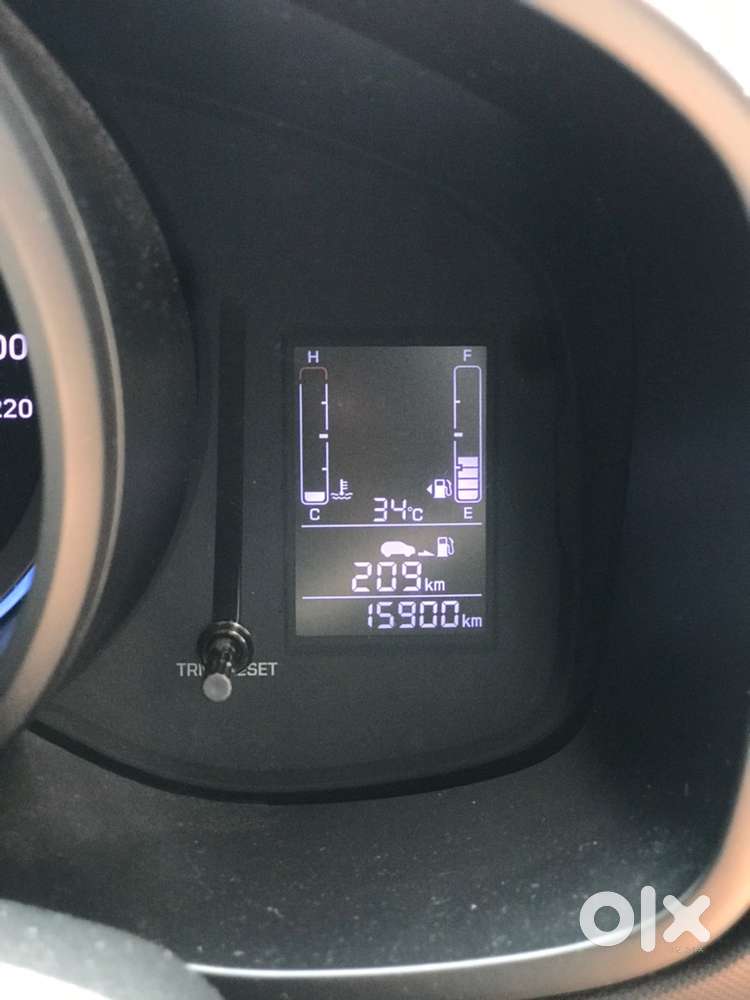 Hyundai Venue 2021 Petrol Well Maintained