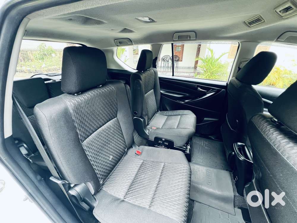 Toyota Innova Crysta 2.4 G Mt, 2017, Diesel