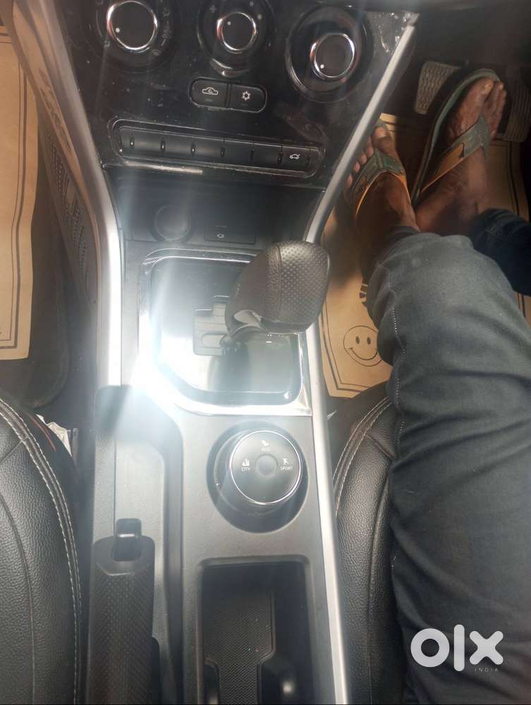 Tata Nexon Xma Petrol Amtdec202219000kmfirst Owner