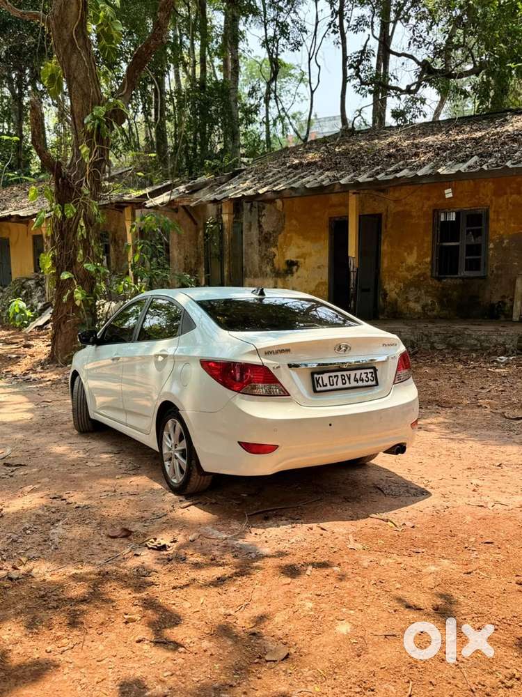 Hyundai Fluidic Verna 2013