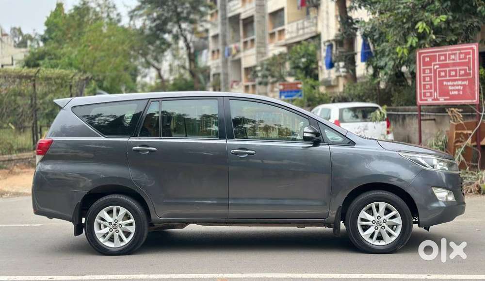 Toyota Innova Crysta 2.4 G Mt, 2017, Diesel
