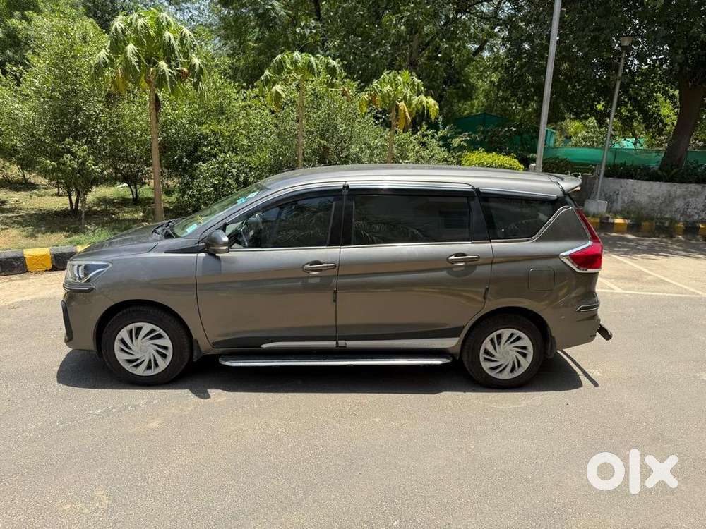 Almost New Maruti Suzuki Ertiga Vxi(o)cng 1.5l  (2024)