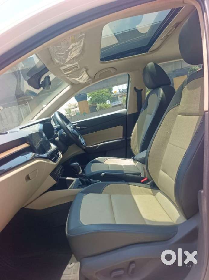 Skoda Slavia 1.0 Tsi Style At, 2024, Petrol