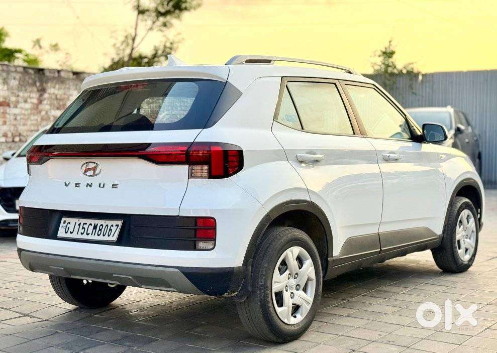 Hyundai Venue Sx Mt, 2022, Petrol