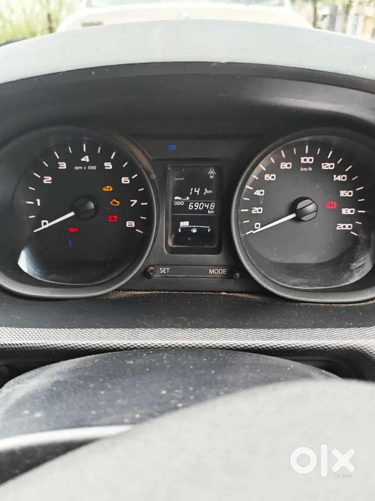 Tata Tiago Petrol With Alloys