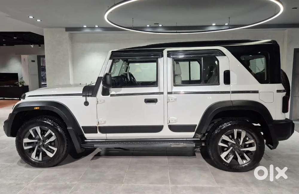 Mahindra Tharr Roxx Ax7l 2wd