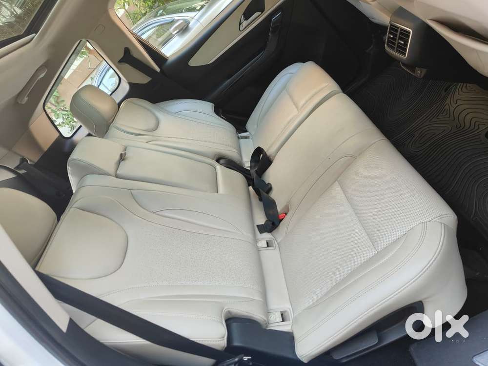 Mahindra Xuv700 2.2 Ax 7 Diesel At Str, 2022, Diesel