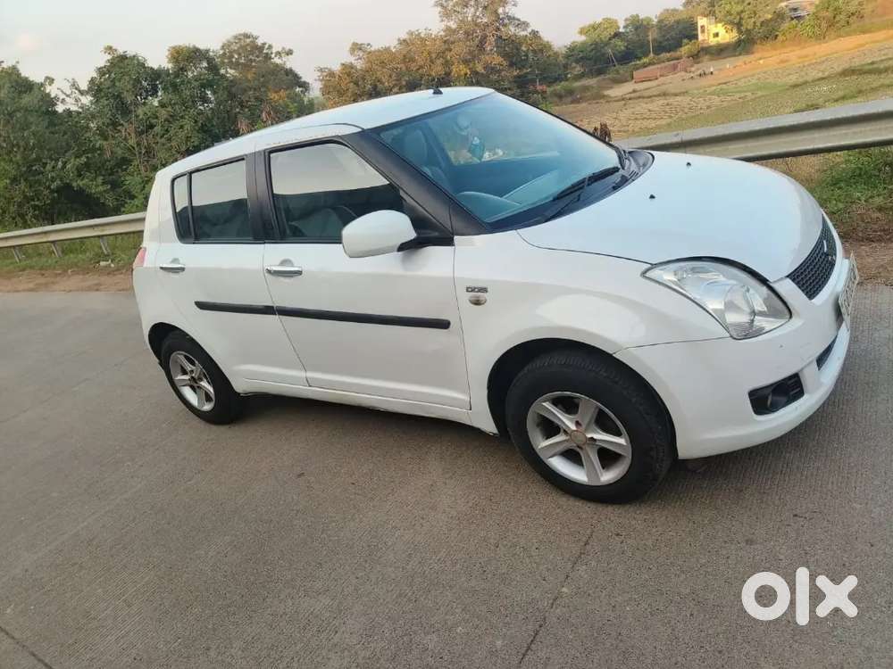 Maruti Suzuki Swift 2011 Diesel 107300 Km Driven