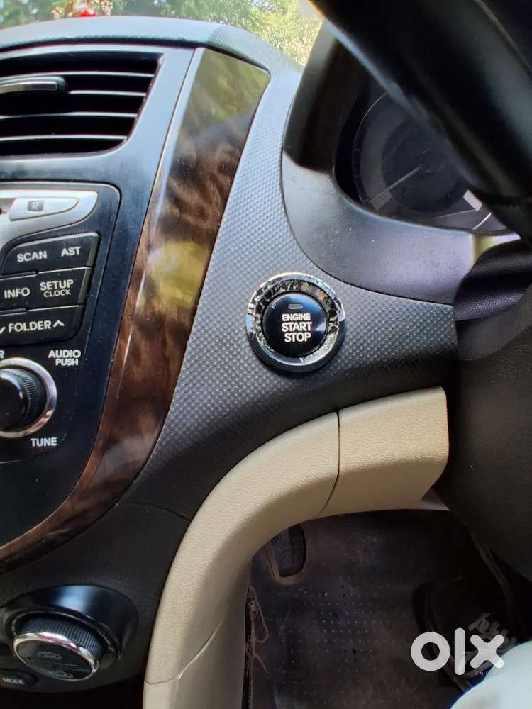 Verna Fluidic 1.6 Sx Deisel Crdi Button Start