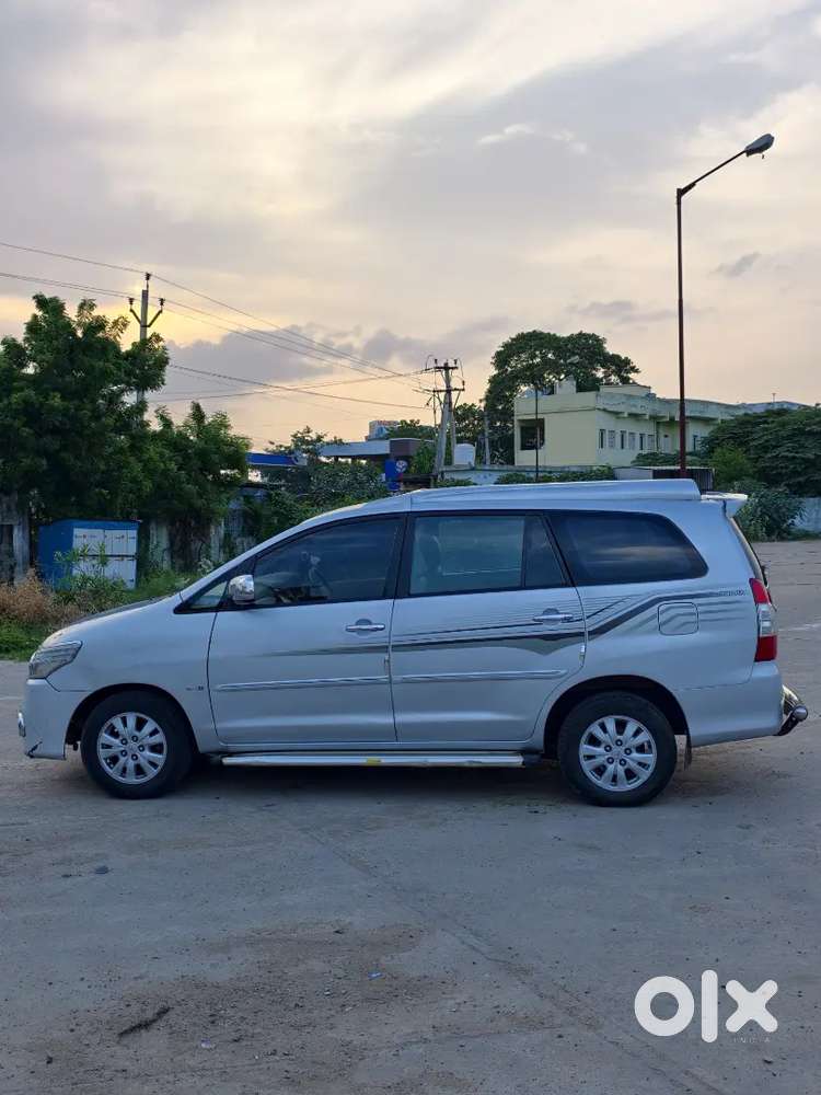 Toyota Innova 2010 Diesel 210000 Km Driven