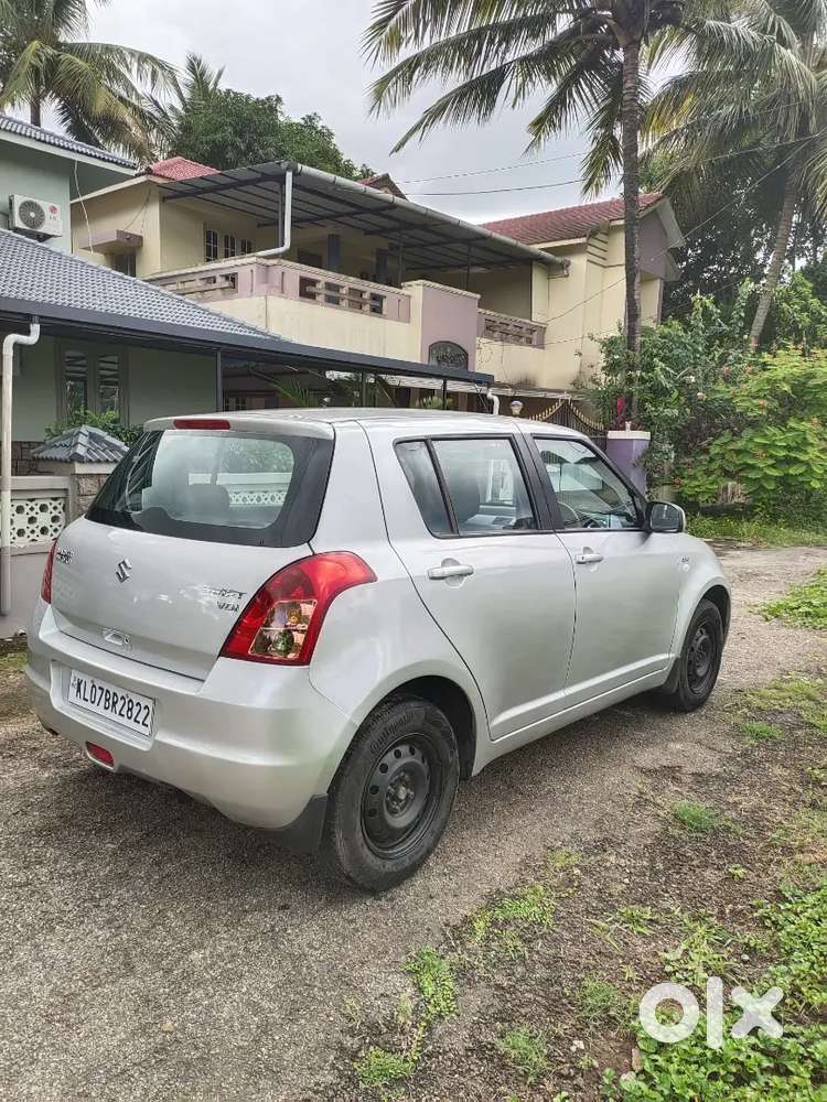 Maruti Suzuki Swift 2011 Diesel 98600 Km Driven