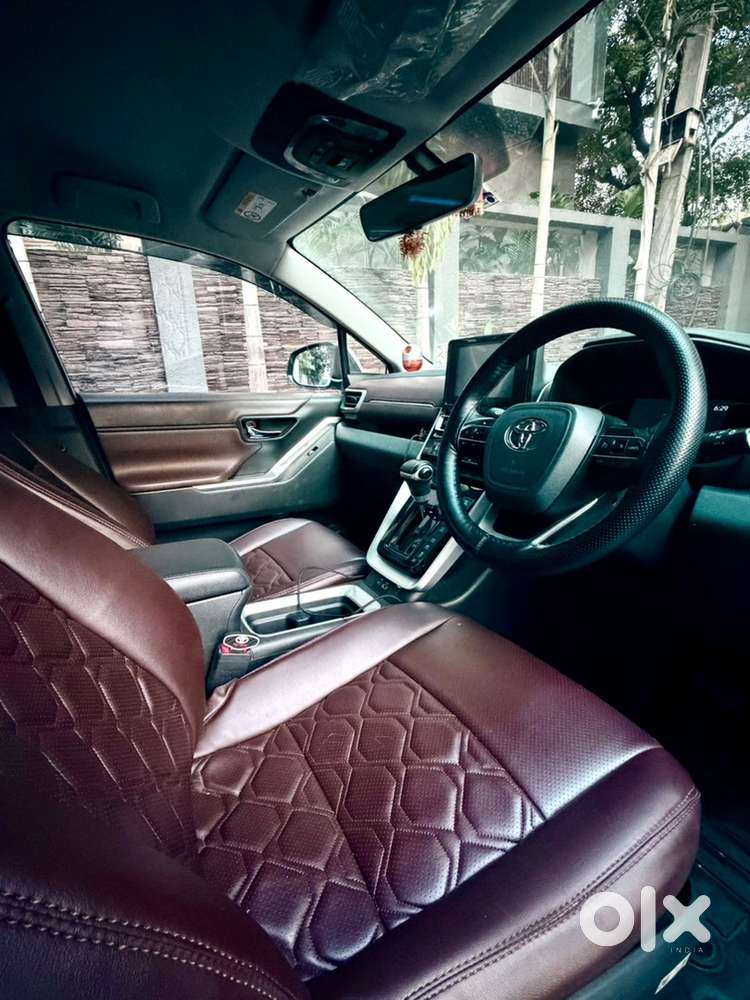 Toyota Innova Hycross 2023