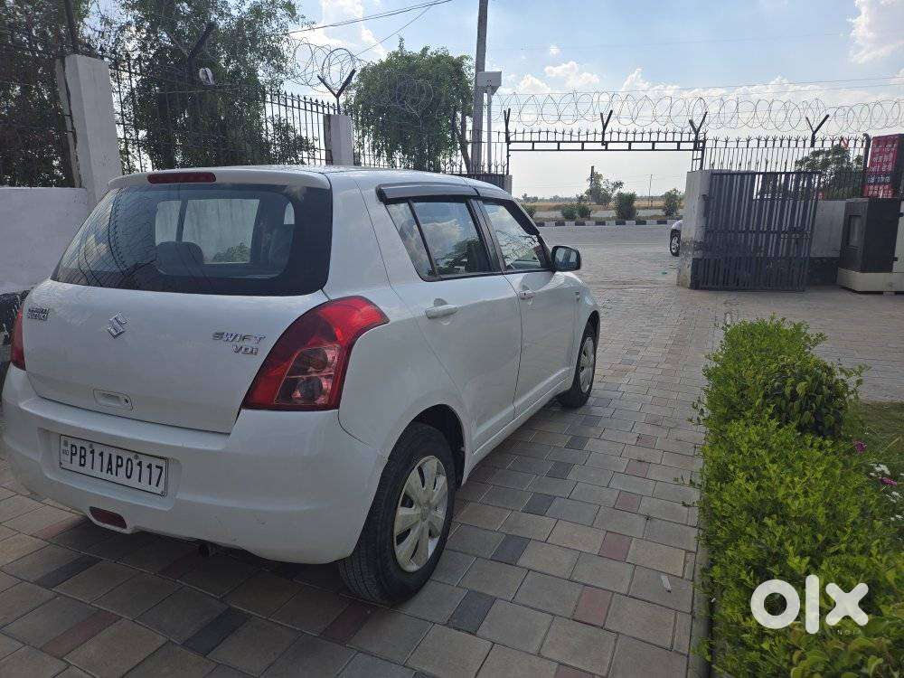 Maruti Suzuki Swift Vdi Bsiii, 2010, Diesel