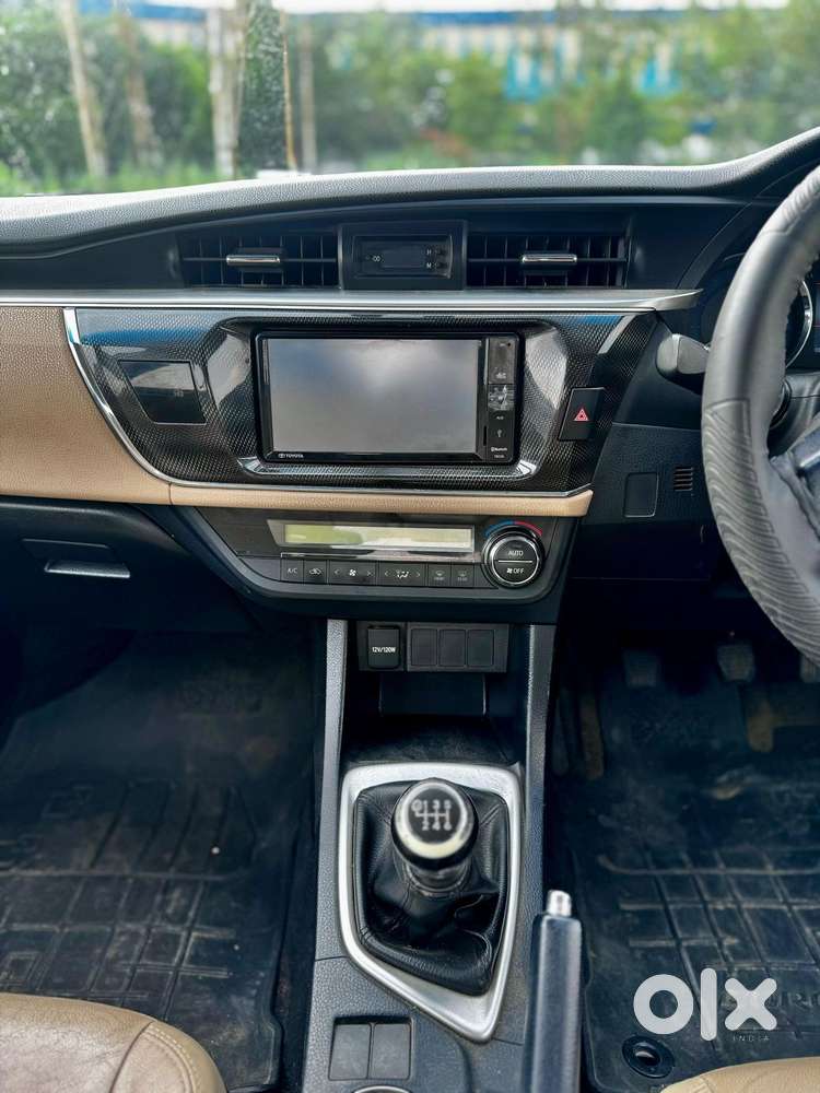 Toyota Corolla Altis Gl Mt, 2015, Petrol