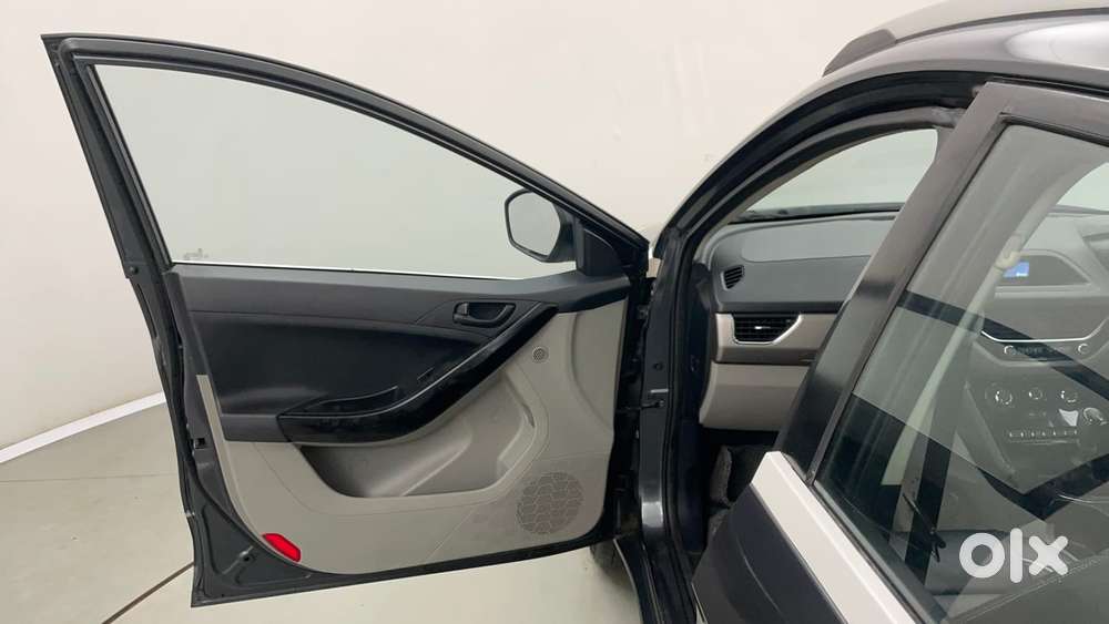 Tata Nexon 1.2 Revotron Xt Plus, 2019, Petrol