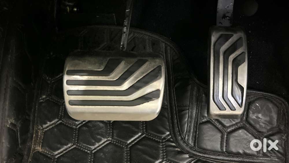 Mahindra Xuv700 2.0 Ax 7 Petrol At Luxury Pack Str, 2022, Petrol