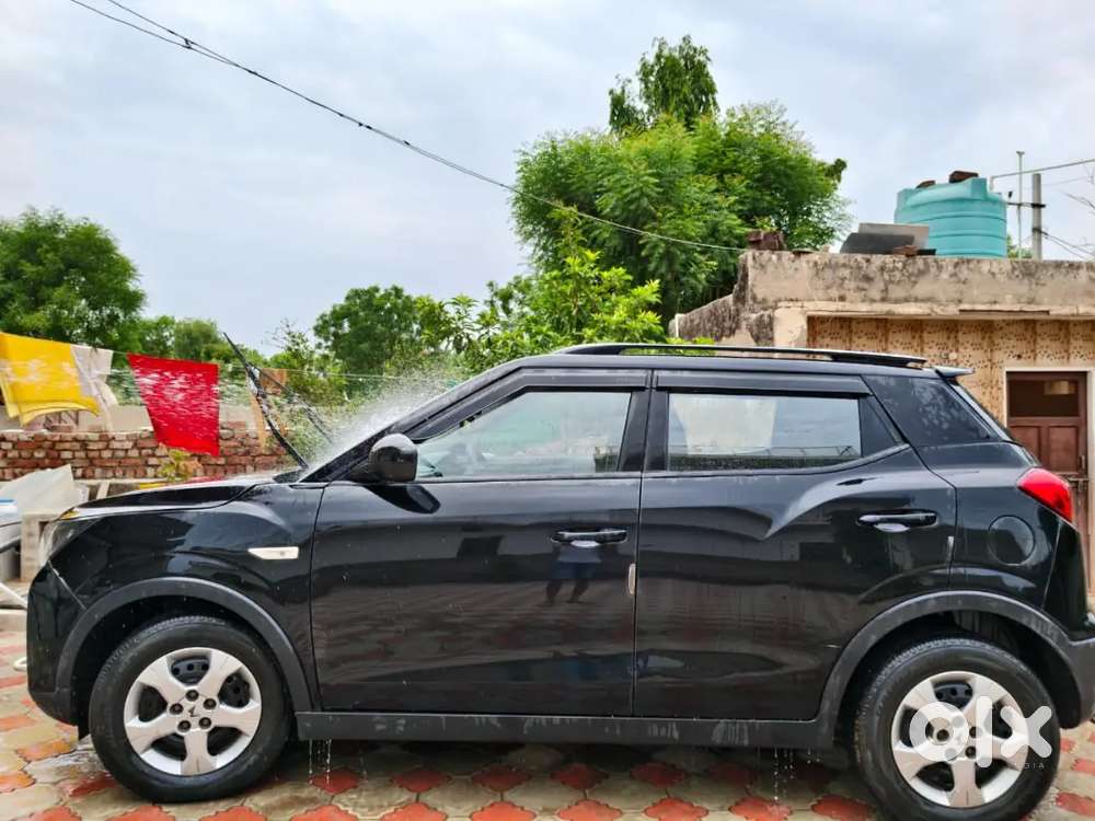 Mahanadra Xuv 300 Sunroof Nice Condition Car Ladi Parsan Use Car